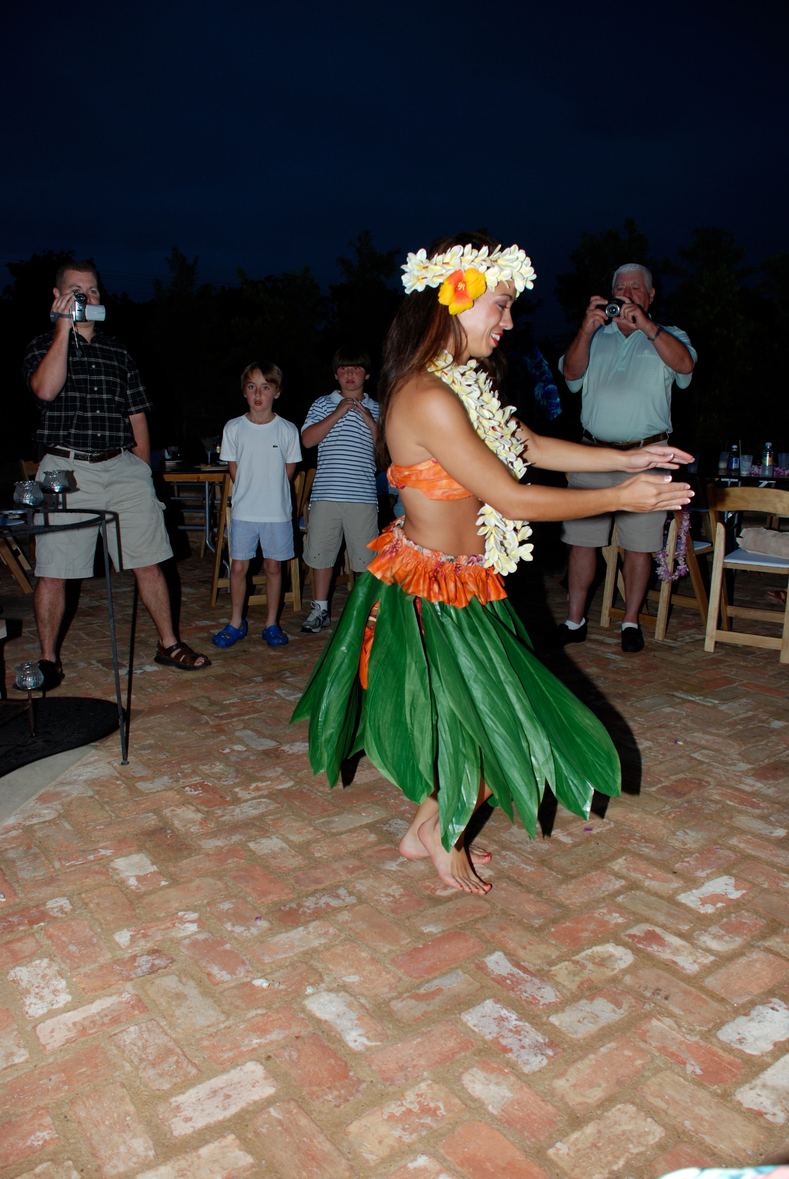 2009-05-23-ESCONDIDO LUAU KYLA VALE 24.jpg